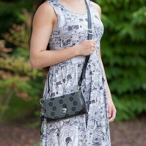 Think Geek | Dungeons & Dragons "Bag of Holding" Clutch Crossbody Bag Purse